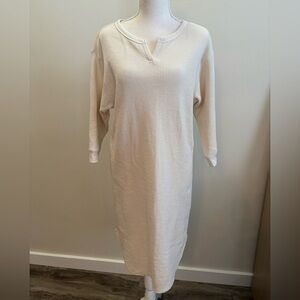 UNIQLO Cream Waffle Knit Dress V-Neck Curved Hem 3/4 Sleeve Size Small